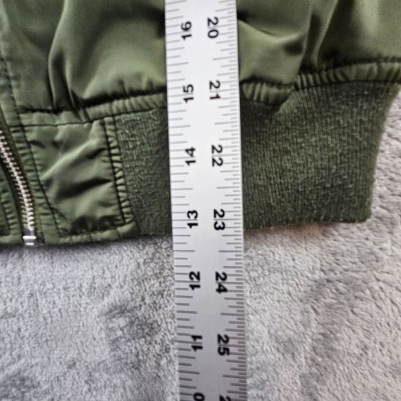 H&M Jacket Girl's 10-12Y Green Skateboard Brooklyn NYC Skaters Full Zip Patches - Picture 10 of 12